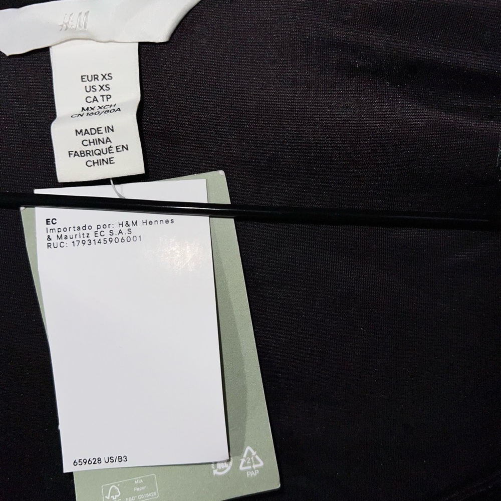 H&M Black Garment - Picture 4 of 5